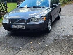 Grå Begagnad 2007 Volvo V70 Kinetic Kombi | 17 000 kr (Superpris)
