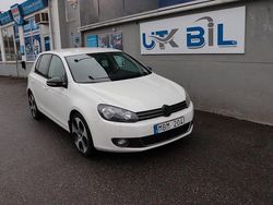 Vit Begagnad 2011 VW Golf VII Halvkombi | 84 900 kr (Marknadspris)