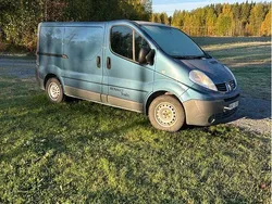 Blå Begagnad 2007 Renault Trafic Van | 10 000 kr