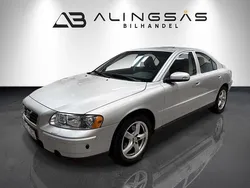 Ljusgrå (grå) Begagnad 2007 Volvo S60 Kinetic Sedan | 39 900 kr (Dyr)