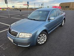 Grå Begagnad 2008 Skoda Superb Sedan | 25 000 kr (Superpris)