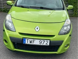 Grön Begagnad 2011 Renault Clio R.S. Halvkombi | 28 000 kr (Marknadspris)