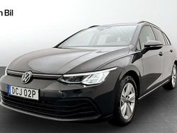 Grå Begagnad 2023 VW Golf VIII Life Kombi | 299 900 kr (Marknadspris)