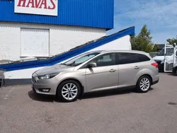 Grå Begagnad 2015 Ford Focus Titanium Kombi | 64 500 kr (Bra pris)