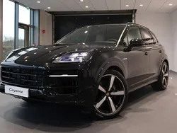 Svart (black) Begagnad 2025 Porsche Cayenne SUV | 1 395 000 kr (Marknadspris)