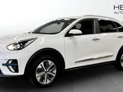 Vit (white) Begagnad 2022 Kia e-Niro Advance SUV | 249 900 kr (Bra pris)