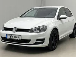 Vit Begagnad 2015 VW Golf VII | 78 800 kr (Bra pris)
