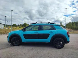 Blå Begagnad 2016 Citroën C4 Cactus PureTech Halvkombi | 95 000 kr (Marknadspris)