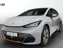 Ljusgrå Begagnad 2023 Cupra Born Halvkombi | 279 900 kr (Marknadspris)