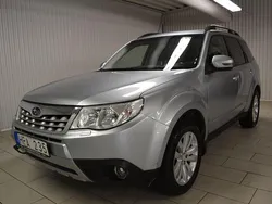 Silver Begagnad 2012 Subaru Forester SUV | 94 000 kr (Marknadspris)