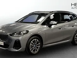 Grå (grey) Begagnad 2024 BMW 225 Active Tourer M Sport Minibuss | 438 700 kr (Marknadspris)