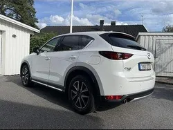 Vit Begagnad 2017 Mazda CX-5 SUV | 229 000 kr (Marknadspris)