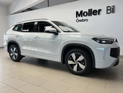 Vit (pure white) Ny 2025 VW Tayron Life SUV | 462 100 kr (Marknadspris)