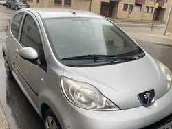 Grå Begagnad 2006 Peugeot 107 Halvkombi | 15 000 kr (Bra pris)