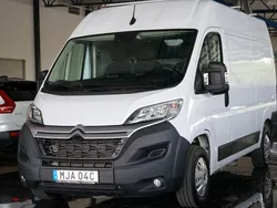 Vit Begagnad 2022 Citroën Jumper Minibuss | 299 500 kr (Marknadspris)
