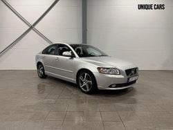 Ljusgrå Begagnad 2012 Volvo S40 Momentum Sedan | 54 900 kr (Marknadspris)
