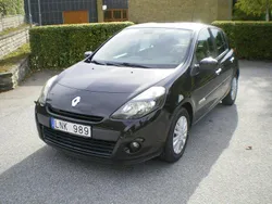 Svart Begagnad 2010 Renault Clio R.S. Halvkombi | 25 800 kr (Marknadspris)