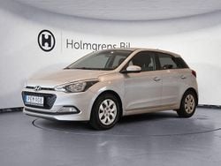 Silver Begagnad 2016 Hyundai i20 Comfort Halvkombi | 89 900 kr (Lite dyr)