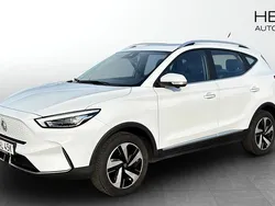 Vit (white) Begagnad 2023 MG ZS Luxury Sedan | 259 900 kr (Bra pris)