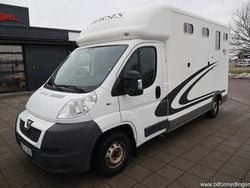 Vit svart Begagnad 2012 Peugeot Boxer Van | 349 900 kr