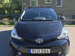 Svart Begagnad 2017 Toyota Prius+ Minibuss | 165 000 kr (Bra pris)
