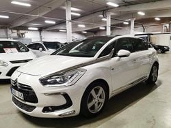 Vit Begagnad 2013 Citroën DS5 Halvkombi | 99 900 kr (Marknadspris)