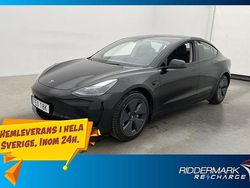 Svart Begagnad 2023 Tesla Model 3 Standard Range Sedan | 329 800 kr (Marknadspris)