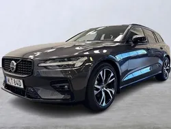 Grå Begagnad 2024 Volvo V60 Plus Kombi | 379 000 kr (Bra pris)