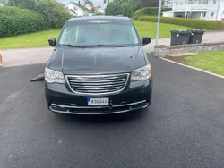 Svart Begagnad 2015 Chrysler Town & Country Minibuss | 239 500 kr (Marknadspris)