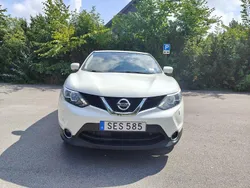 Vit Begagnad 2015 Nissan Qashqai SUV | 109 000 kr (Marknadspris)