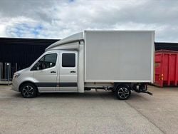 Grå Begagnad 2022 Mercedes Sprinter Van | 585 000 kr (Dyr)