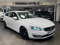 Vit Begagnad 2016 Volvo V60 Summum Kombi | 154 900 kr (Marknadspris)