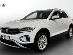 Vit Begagnad 2024 VW T-Roc Life SUV | 299 900 kr (Marknadspris)