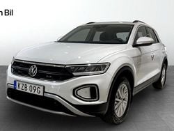 Vit Begagnad 2022 VW T-Roc Life SUV | 269 900 kr (Marknadspris)