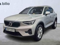 Silver Begagnad 2023 Volvo XC40 Core SUV | 349 900 kr (Marknadspris)