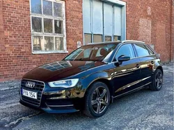 Svart Begagnad 2015 Audi A3 Sportback Attraction Halvkombi | 78 900 kr (Marknadspris)