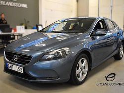 Blå Begagnad 2013 Volvo V40 Momentum Kombi | 84 900 kr (Marknadspris)
