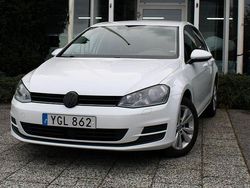 Vit Begagnad 2017 VW Golf VII Halvkombi | 124 900 kr (Marknadspris)