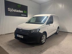 Vit Begagnad 2024 VW Caddy Minibuss | 289 900 kr (Marknadspris)