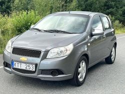 Grå Begagnad 2009 Chevrolet Aveo Halvkombi | 23 500 kr