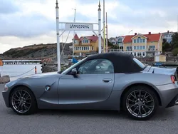 Blå Begagnad 2003 BMW Z4 Cab | 114 900 kr (Marknadspris)