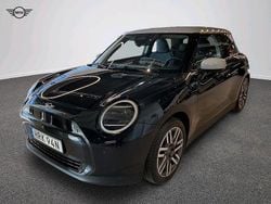 Svart Ny 2024 Mini Cooper Halvkombi | 369 900 kr