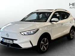 Vit (white) Begagnad 2021 MG ZS Luxury Sedan | 259 900 kr (Superpris)
