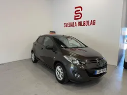 Brun Begagnad 2014 Mazda 2 Halvkombi | 48 900 kr (Marknadspris)