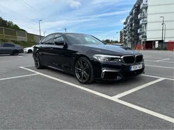 Svart Begagnad 2018 BMW M550 Sedan | 379 000 kr (Superpris)