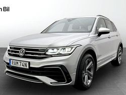Reflex silver metallic Begagnad 2023 VW Tiguan R-line SUV | 379 900 kr (Lite dyr)