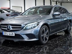 Grå Begagnad 2020 Mercedes C300e Avantgarde Kombi | 229 500 kr (Marknadspris)