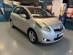 Silver Begagnad 2010 Toyota Yaris Halvkombi | 34 900 kr (Bra pris)