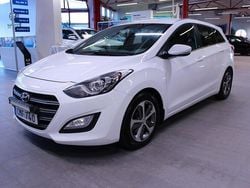Vit Begagnad 2016 Hyundai i30 Premium Kombi | 90 000 kr (Marknadspris)