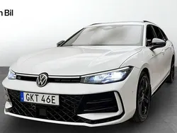 Vit Begagnad 2024 VW Passat R-line SUV | 469 900 kr